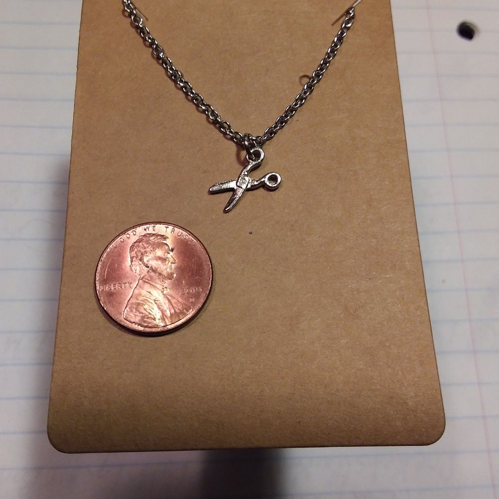 Scissors Necklace - Picture 2 of 2